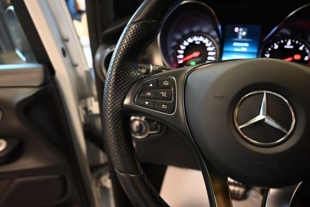 MERCEDES-BENZ V 300 usata 50