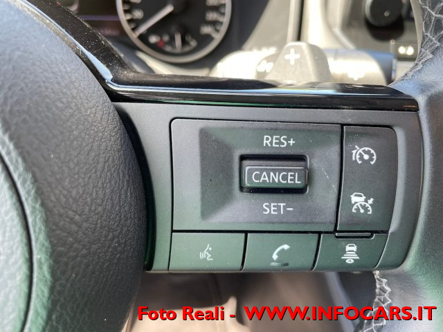 NISSAN Qashqai usata, con Luci diurne LED