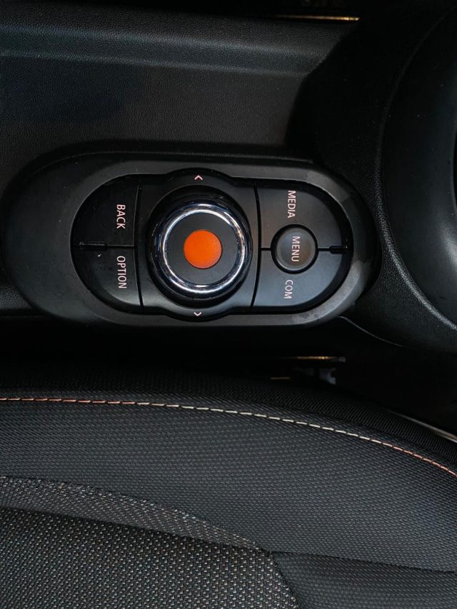 MINI One usata, con Servosterzo