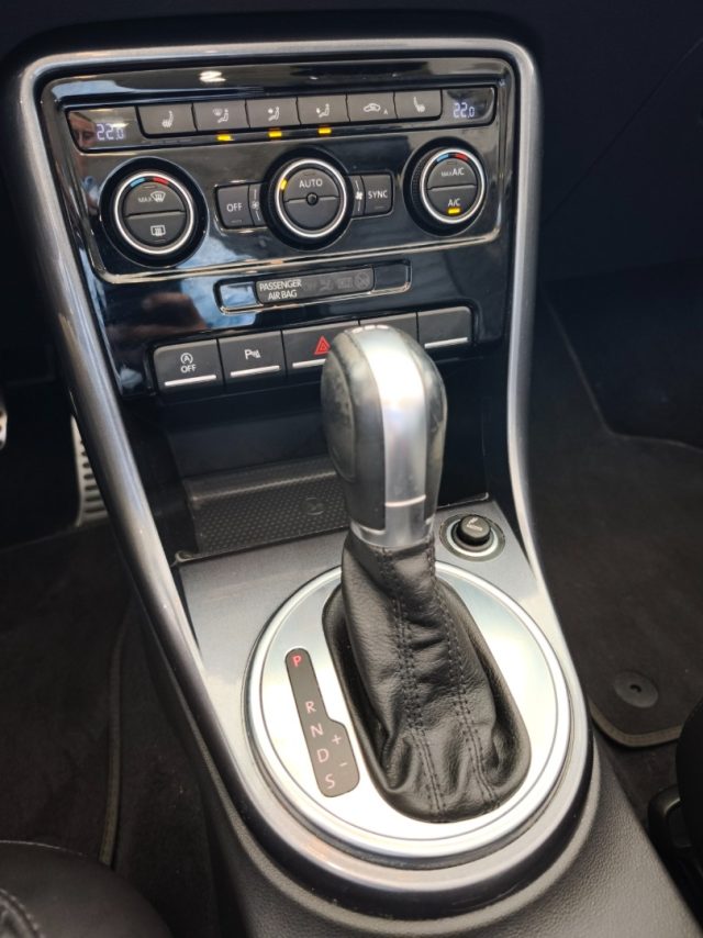VOLKSWAGEN Maggiolino usata, con Controllo automatico clima