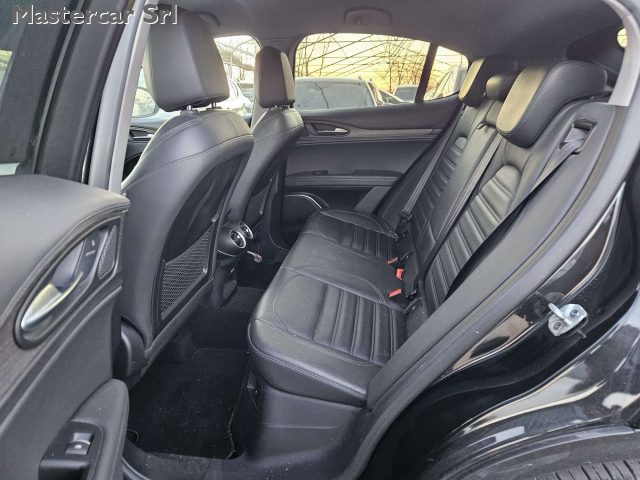 ALFA ROMEO Stelvio usata, con Specchietti laterali elettrici