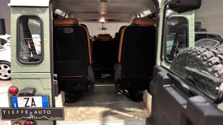 LAND ROVER Defender usata 25