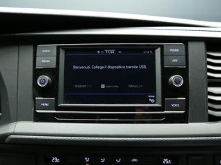 VOLKSWAGEN Caravelle usata, con Bluetooth