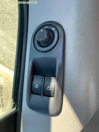 NISSAN Primastar usata, con MP3