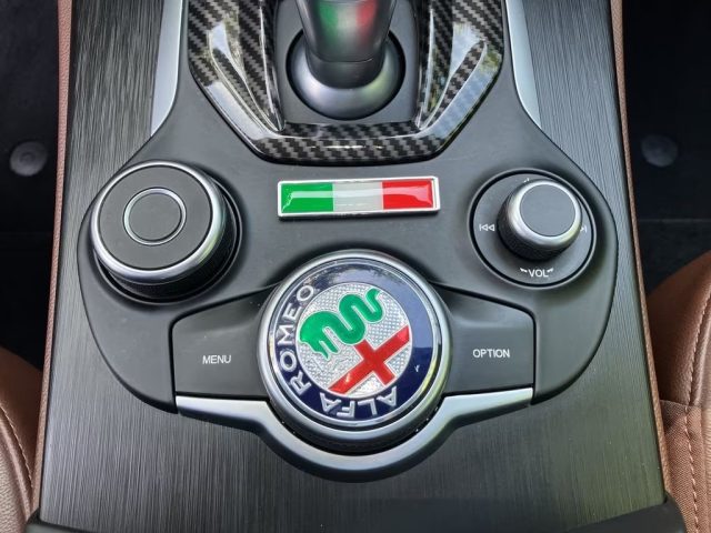 ALFA ROMEO Stelvio usata, con MP3