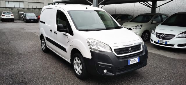PEUGEOT Partner usata, con ABS