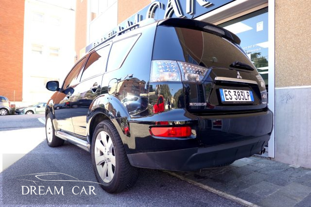 MITSUBISHI Outlander usata, con Airbag laterali