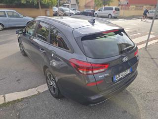 HYUNDAI i30 usata, con Sedile posteriore sdoppiato