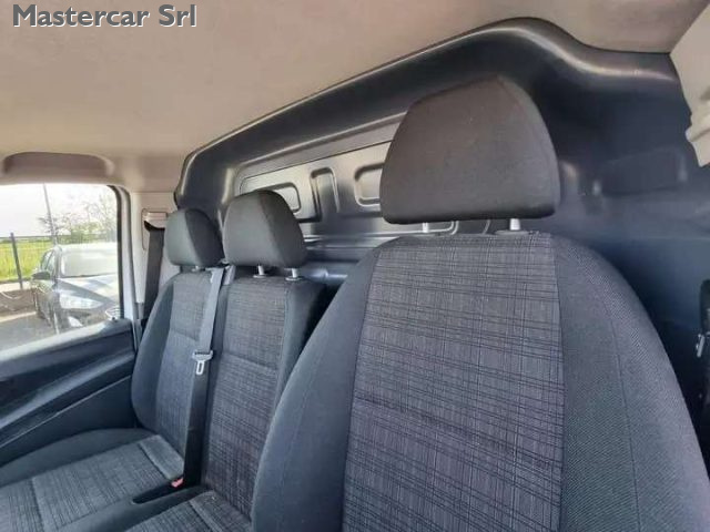 MERCEDES-BENZ Vito usata 9