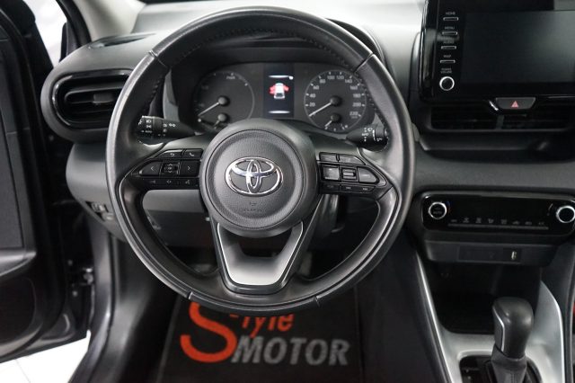 TOYOTA Yaris usata, con Bluetooth