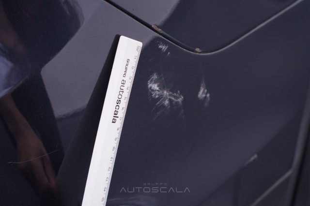 HYUNDAI Santa Fe usata 38