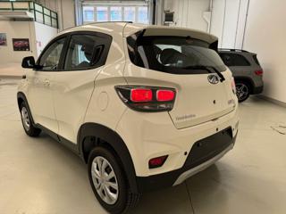 MAHINDRA KUV100 usata, con Airbag