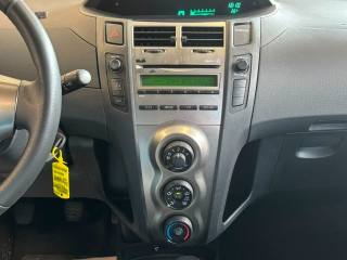 TOYOTA Yaris usata, con Isofix