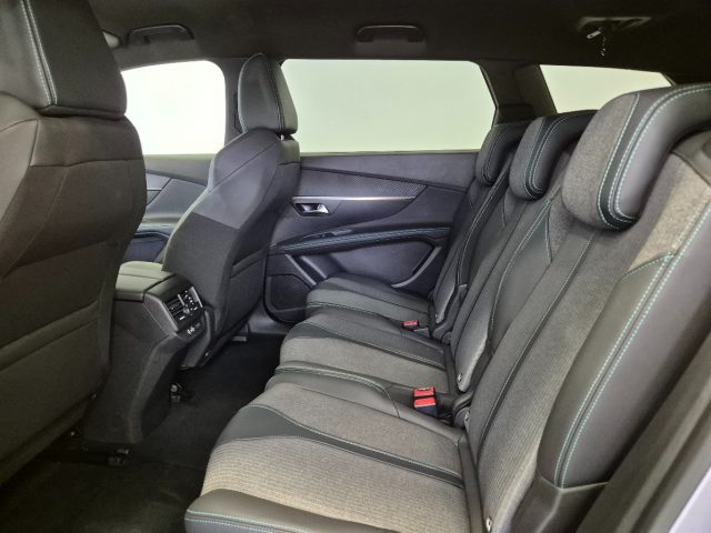 PEUGEOT 5008 usata, con Sensori di parcheggio posteriori