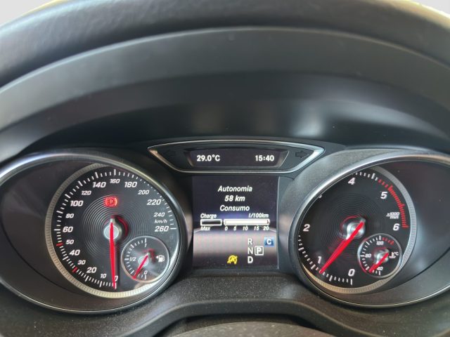 MERCEDES-BENZ CLA usata 11