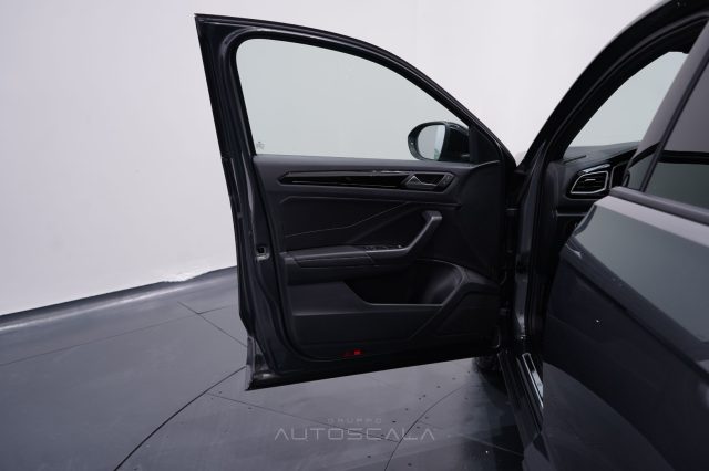 VOLKSWAGEN T-Roc usata, con Controllo trazione