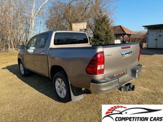 TOYOTA Hilux usata, con Autoradio