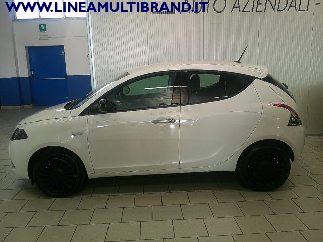 LANCIA Ypsilon usata, con Luci diurne LED