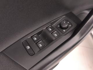 VOLKSWAGEN Taigo usata, con Luci diurne LED