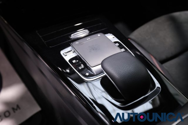 MERCEDES-BENZ A 200 usata, con Specchietti laterali elettrici