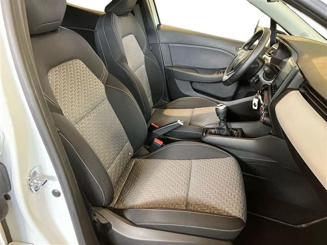 RENAULT Clio usata, con Fari LED