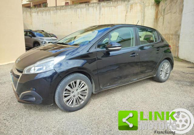PEUGEOT 208 usata, con Alzacristalli elettrici