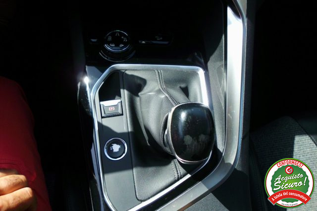 PEUGEOT 3008 usata, con Sedile posteriore sdoppiato