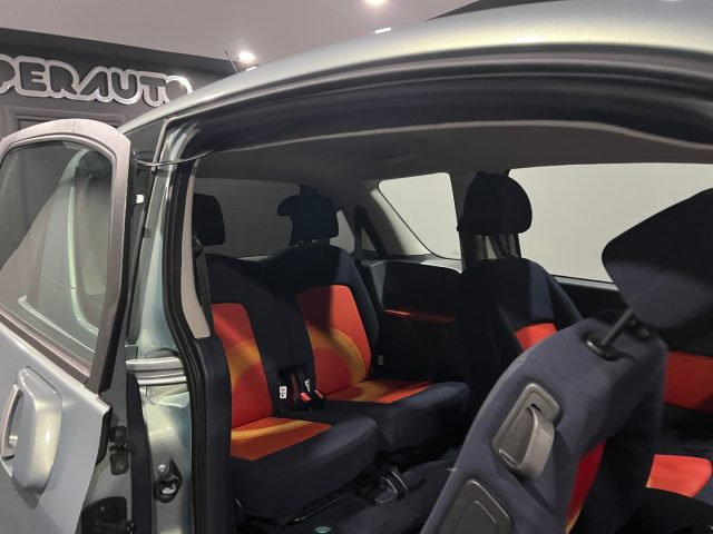 PEUGEOT 1007 usata, con Controllo trazione
