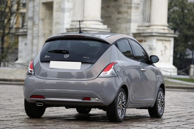 LANCIA Ypsilon usata, con Airbag