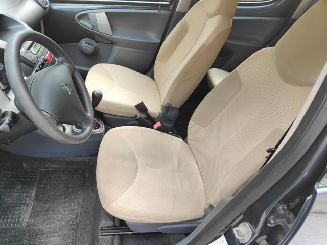 PEUGEOT 107 usata, con Sedile posteriore sdoppiato