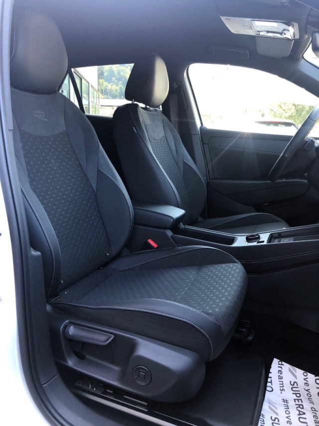VOLKSWAGEN T-Roc usata, con Volante in pelle
