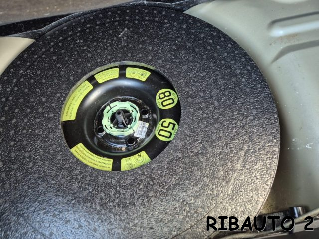 PEUGEOT 208 usata, con Airbag