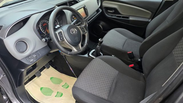 TOYOTA Yaris usata, con Specchietti laterali elettrici