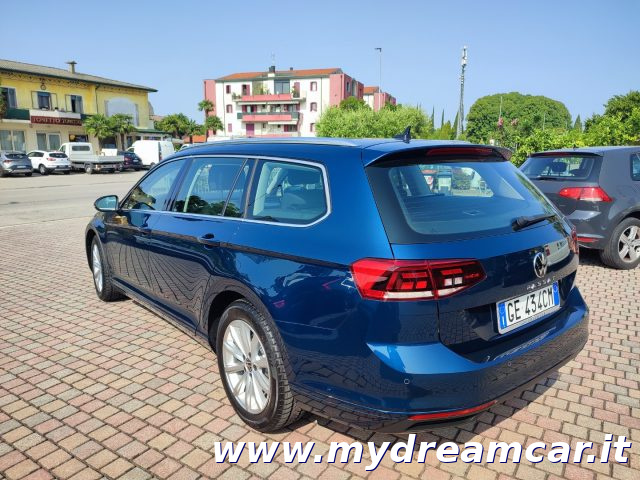VOLKSWAGEN Passat Variant usata, con Autoradio
