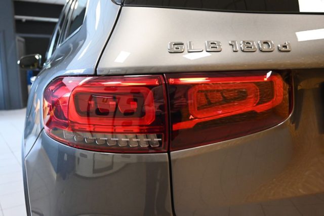 MERCEDES-BENZ GLB 180 usata 86