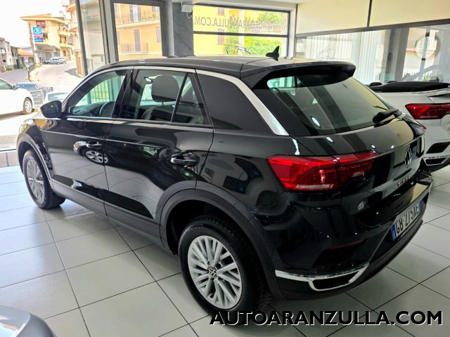 VOLKSWAGEN T-Roc usata, con Autoradio