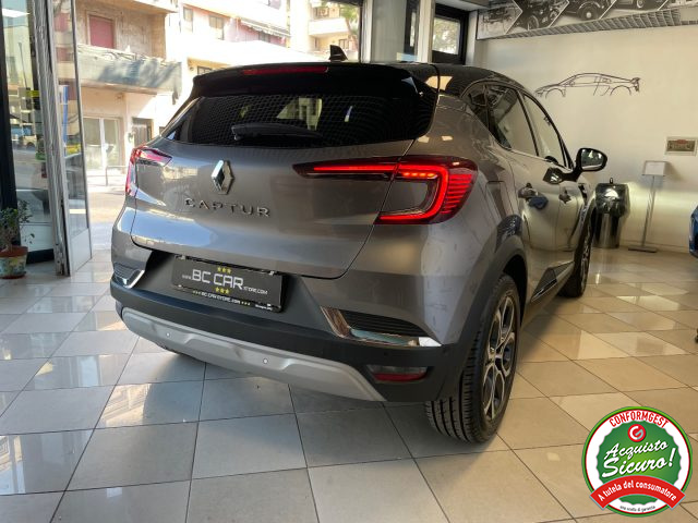 RENAULT Captur usata, con Bracciolo