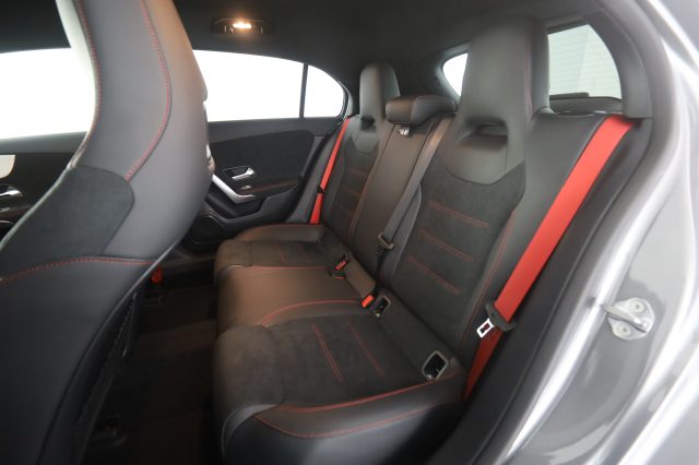 MERCEDES-BENZ A 35 AMG usata 9