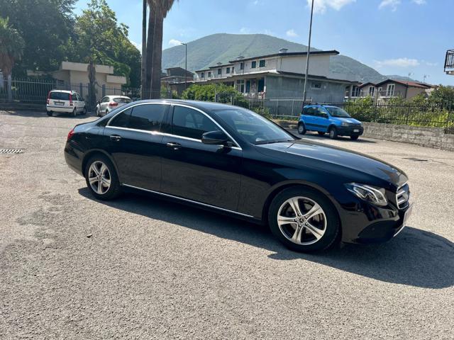 MERCEDES-BENZ E 200 usata, con Alzacristalli elettrici