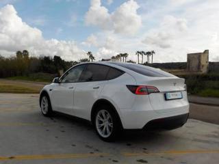 TESLA Model Y usata, con Boardcomputer