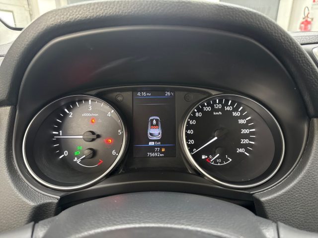 NISSAN Qashqai usata, con Controllo elettronico della corsia