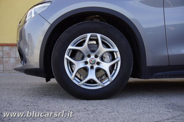 ALFA ROMEO Stelvio usata, con Sensore di luce