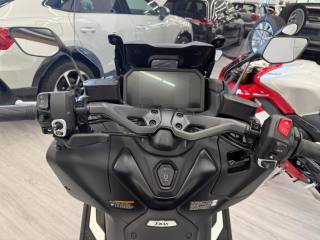 YAMAHA T-Max 560 usata 1