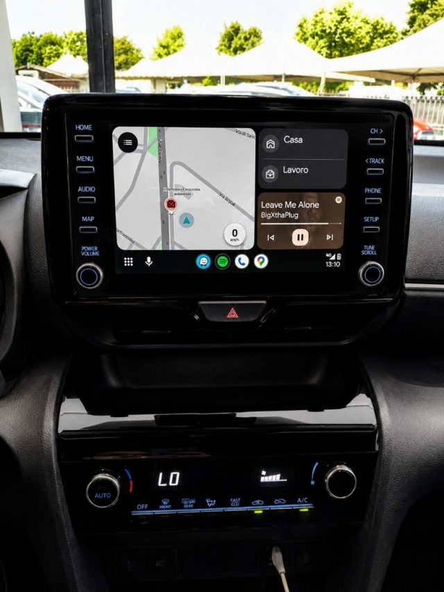 TOYOTA Yaris Cross usata, con Cruise Control