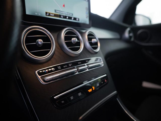 MERCEDES-BENZ GLC 220 usata, con Volante multifunzione
