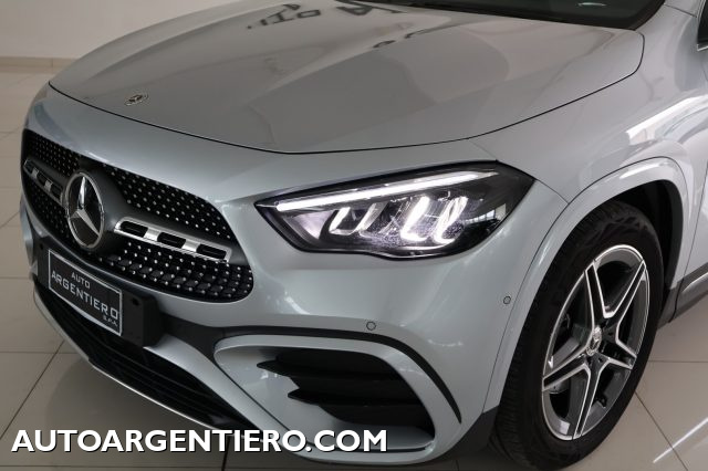 MERCEDES-BENZ GLA 180 usata, con Riconoscimento dei segnali stradali
