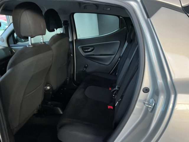 LANCIA Ypsilon usata, con Fendinebbia