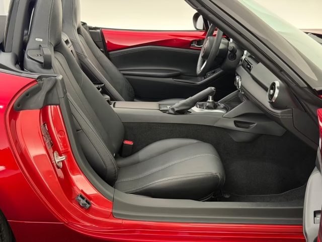 MAZDA MX-5 usata, con USB