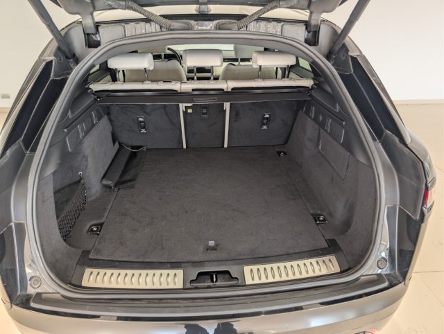 LAND ROVER Range Rover Velar usata, con Chiusura centralizzata