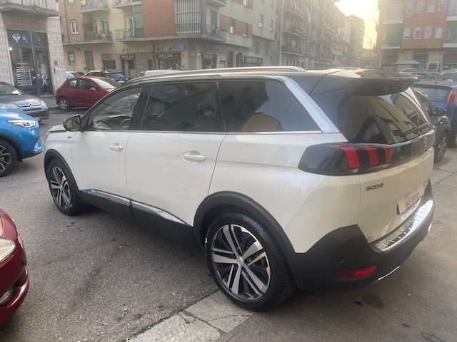 PEUGEOT 5008 usata, con Autoradio